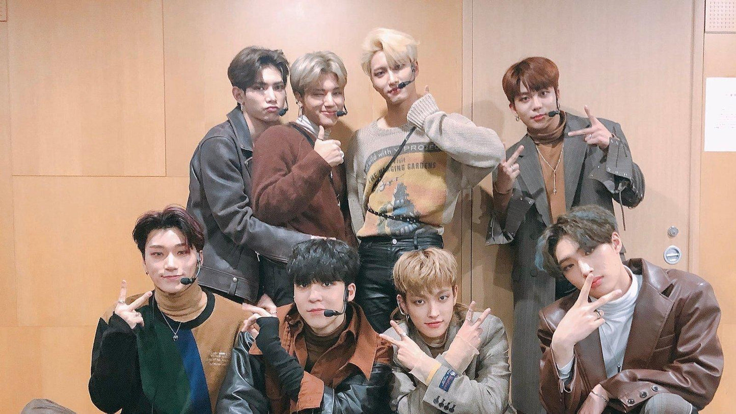 ATEEZ V4 Mousepad
