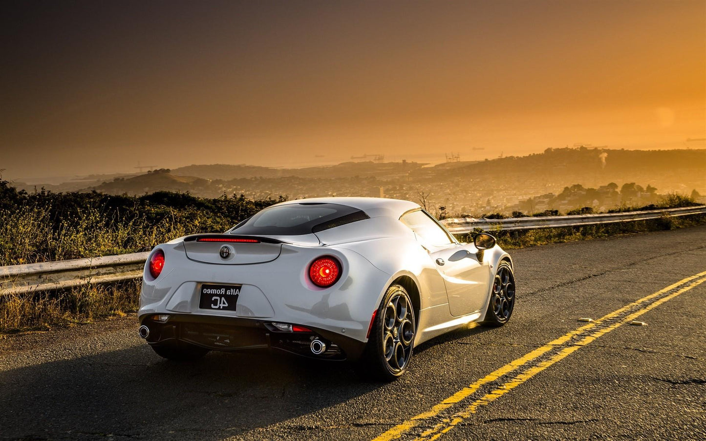 Alfa Romeo 4C V22 Mousepad
