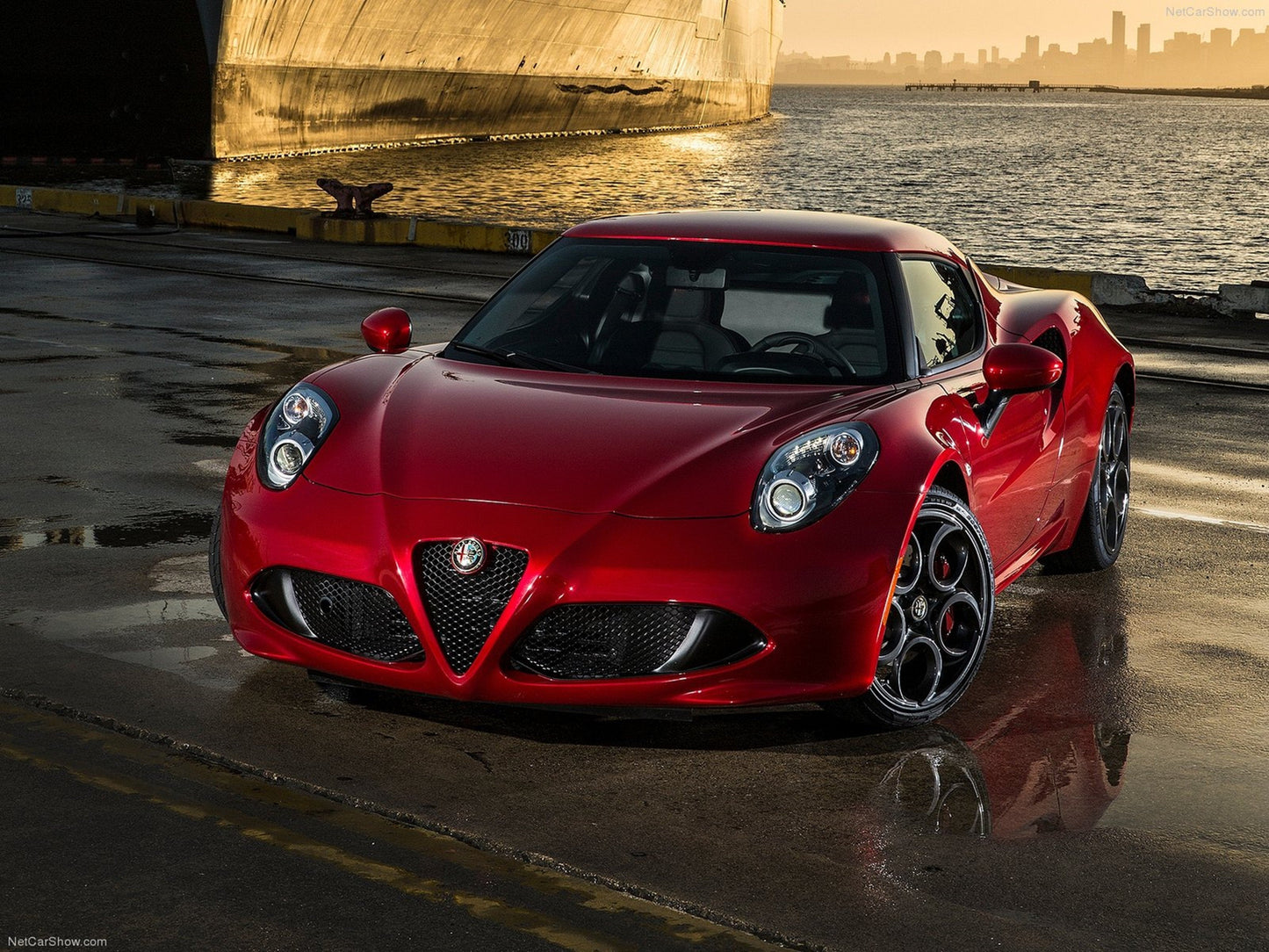 Alfa Romeo 4C V33 Mousepad