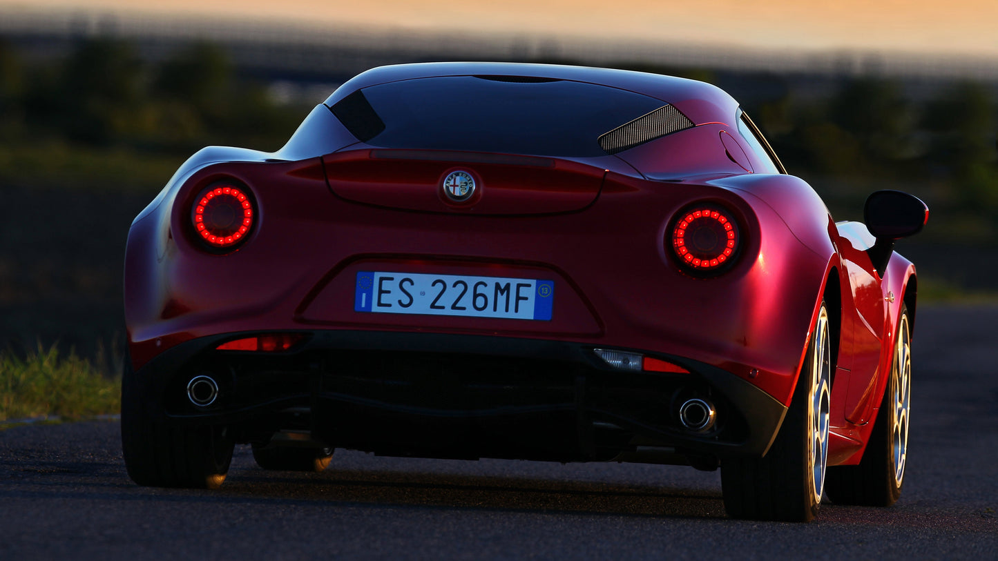 Alfa Romeo 4C V37 Mousepad
