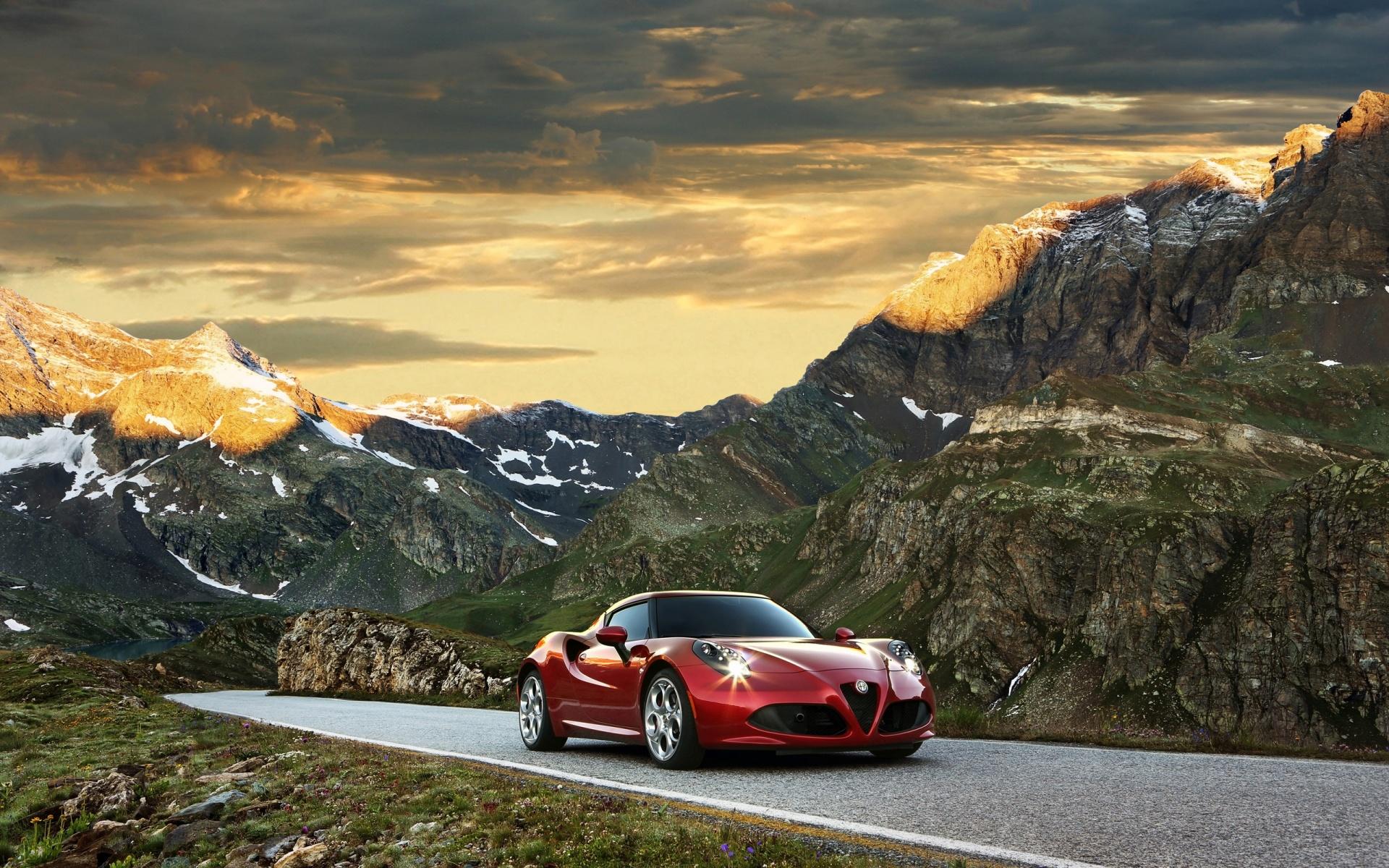 Alfa Romeo 4C V6 Mousepad