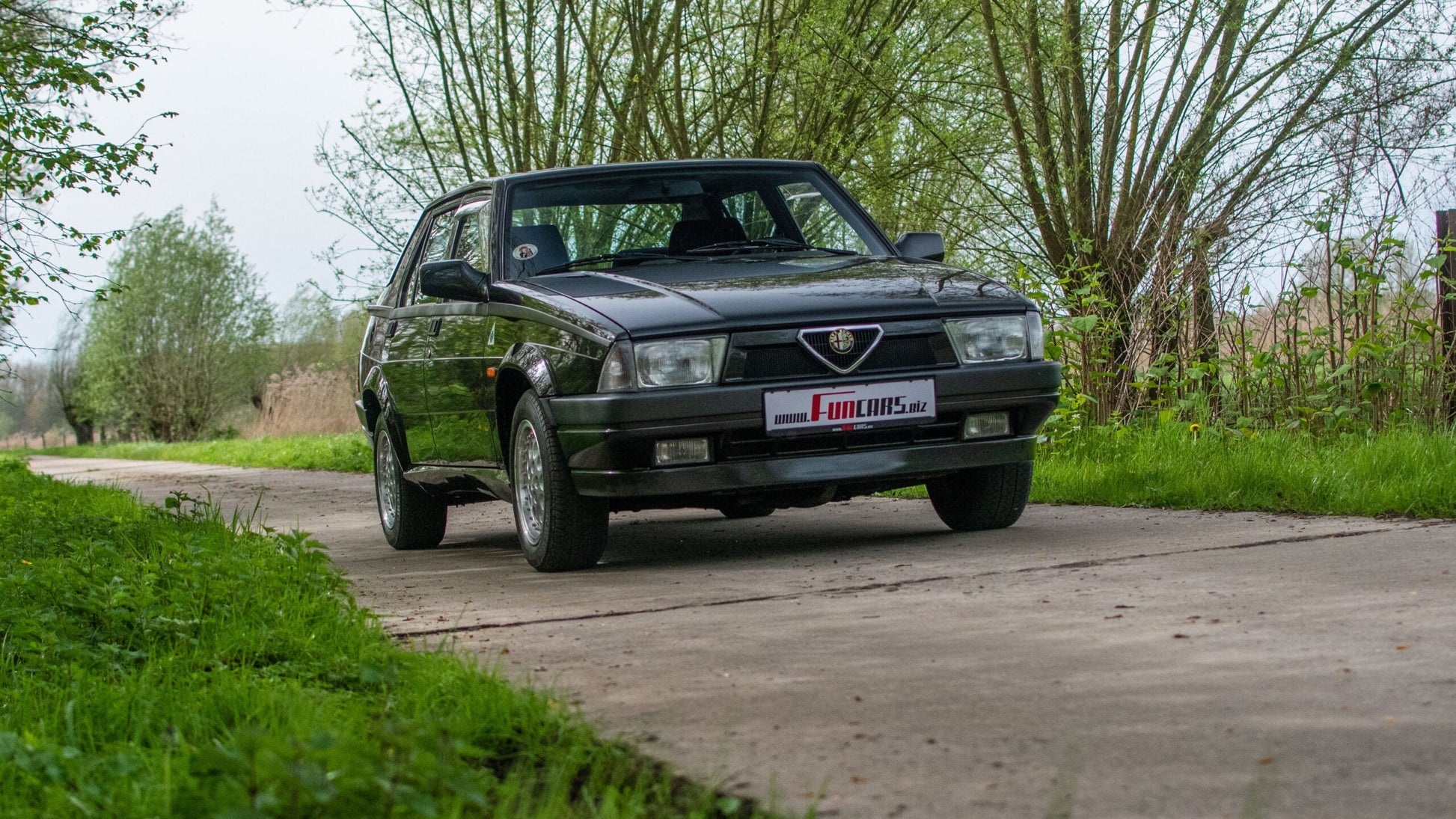 Alfa Romeo 75 Turbo V11 Mousepad