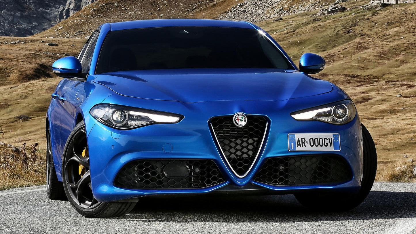 Alfa Romeo Giulia Quadrifoglio V10 Mousepad