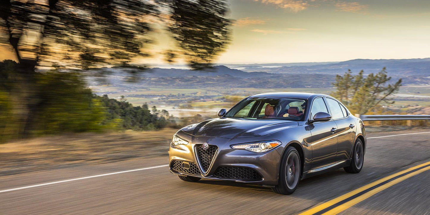 Alfa Romeo Giulia Quadrifoglio V16 Mousepad