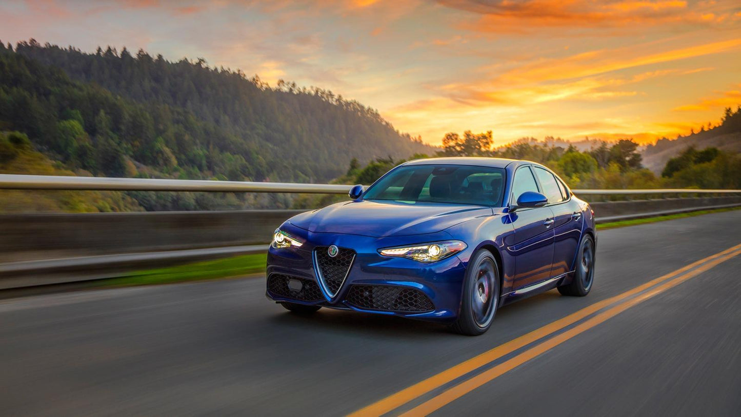 Alfa Romeo Giulia Quadrifoglio V23 Mousepad