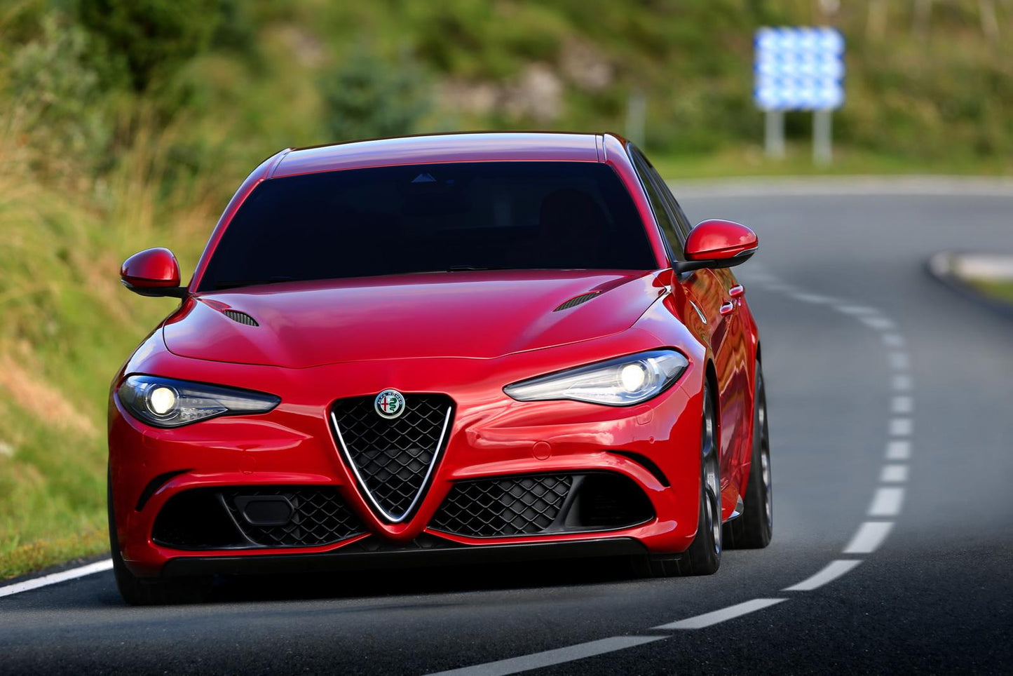 Alfa Romeo Giulia Quadrifoglio V24 Mousepad