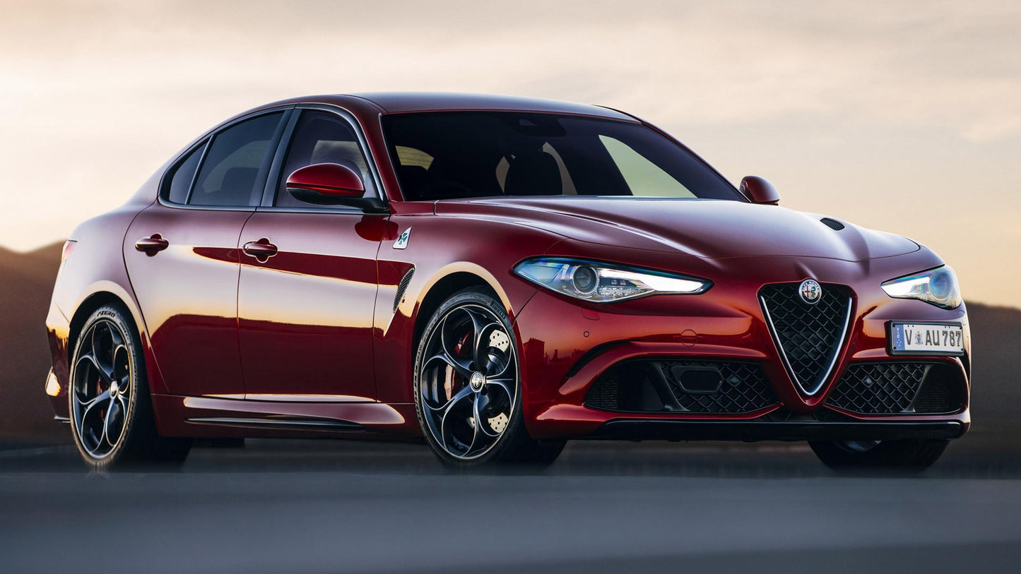Alfa Romeo Giulia Quadrifoglio V26 Mousepad