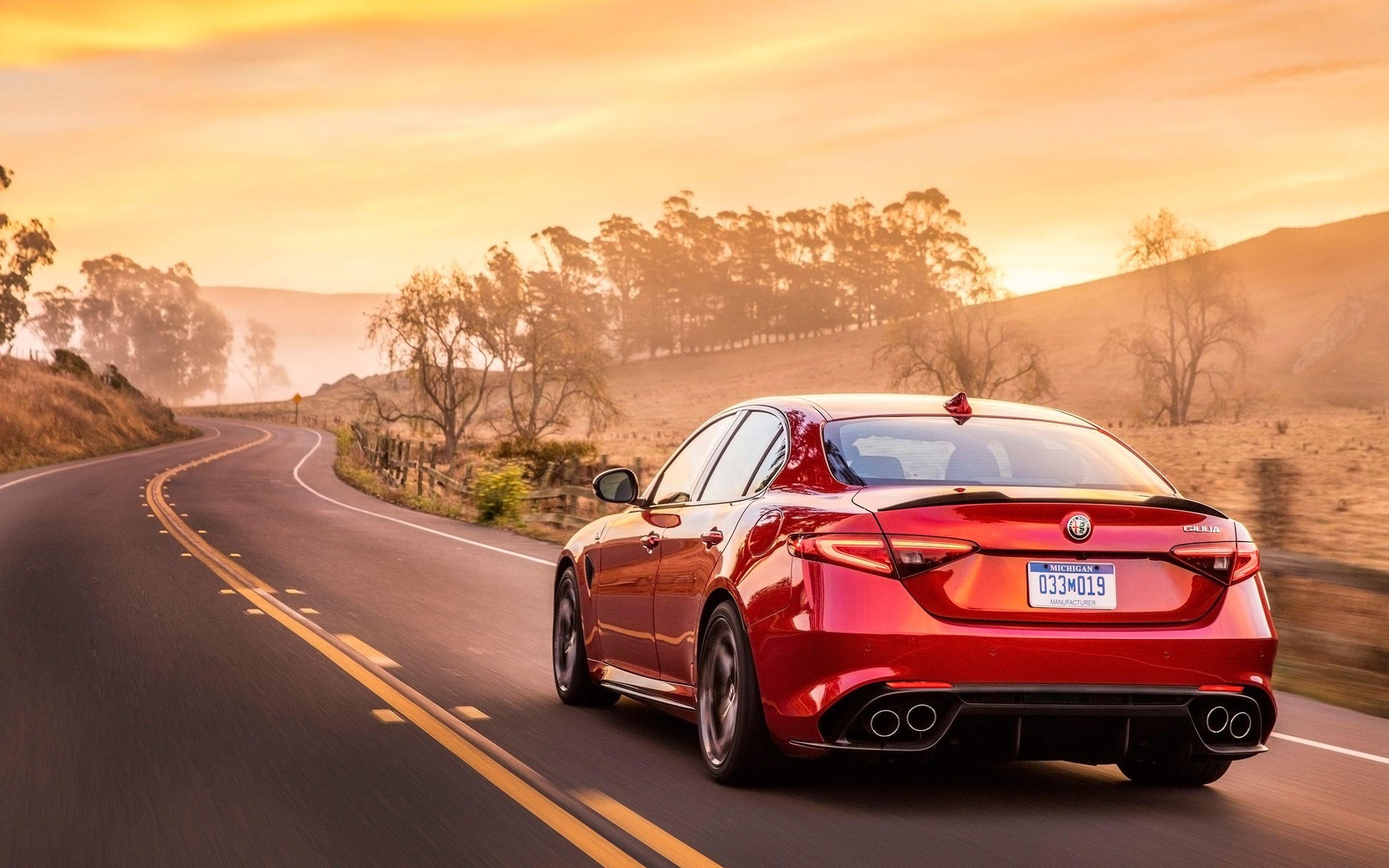 Alfa Romeo Giulia Quadrifoglio V3 Mousepad