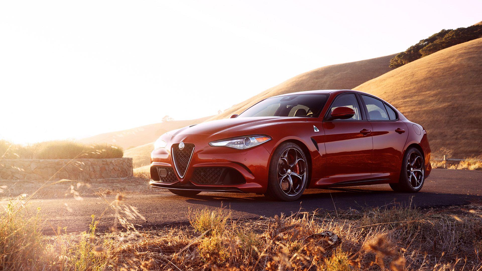 Alfa Romeo Giulia Quadrifoglio V41 Mousepad