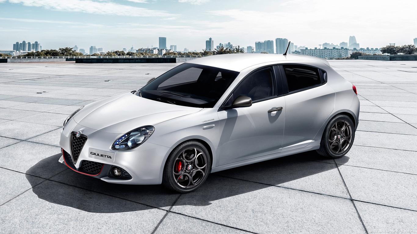 Alfa Romeo Giulietta V16 Mousepad