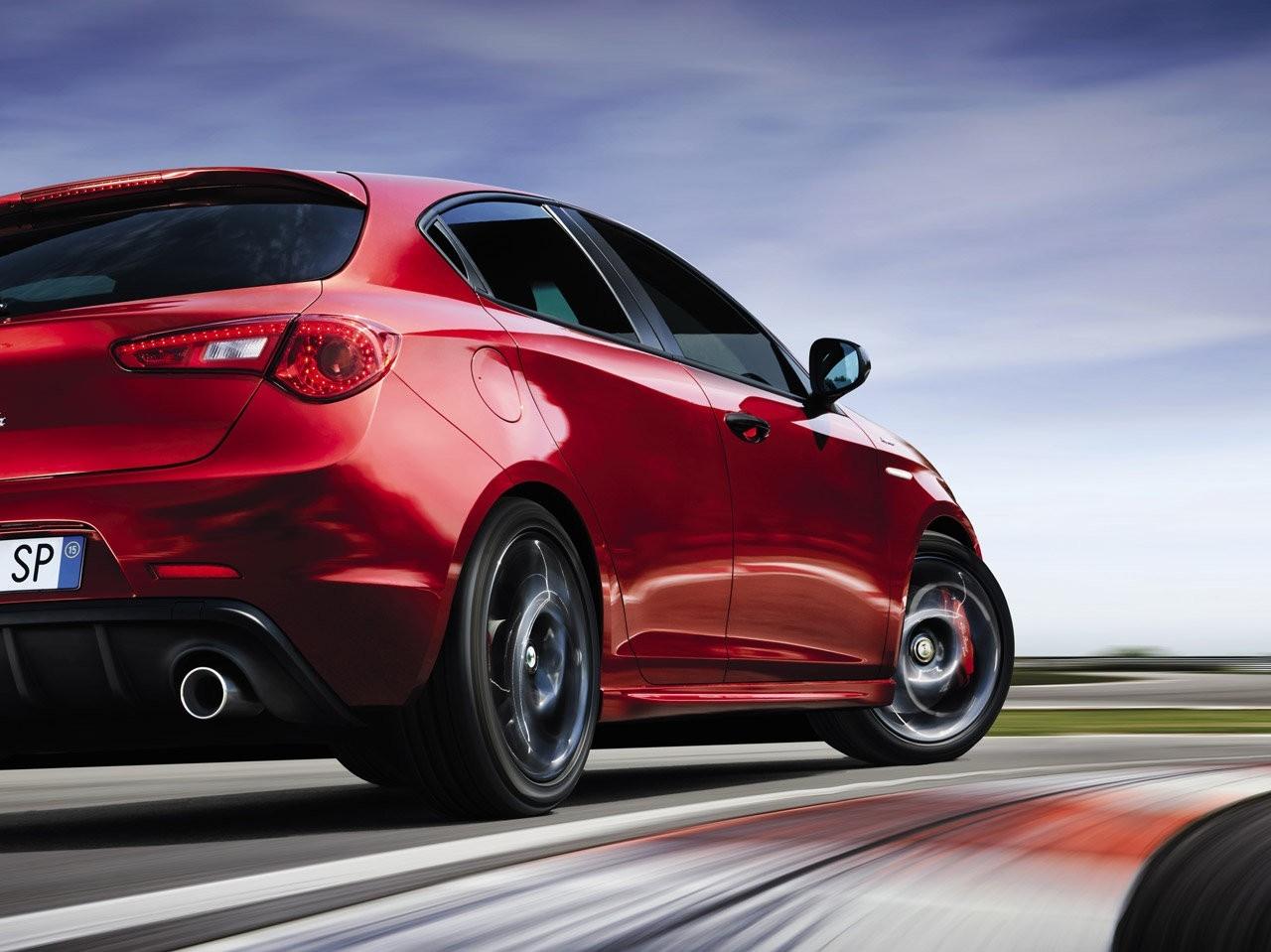 Alfa Romeo Giulietta V33 Mousepad
