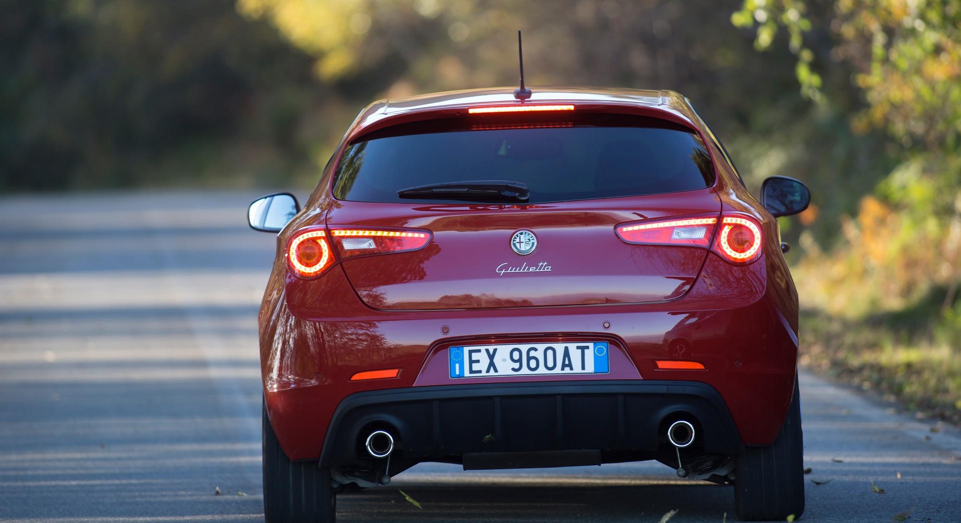 Alfa Romeo Giulietta V36 Mousepad