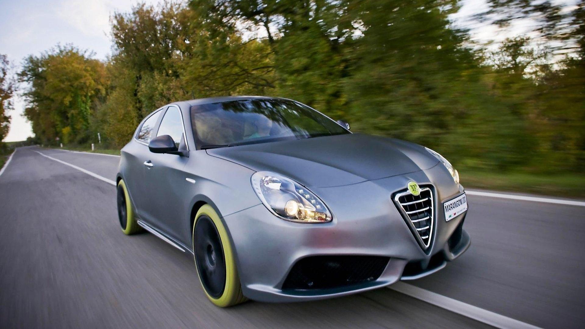 Alfa Romeo Giulietta V44 Mousepad