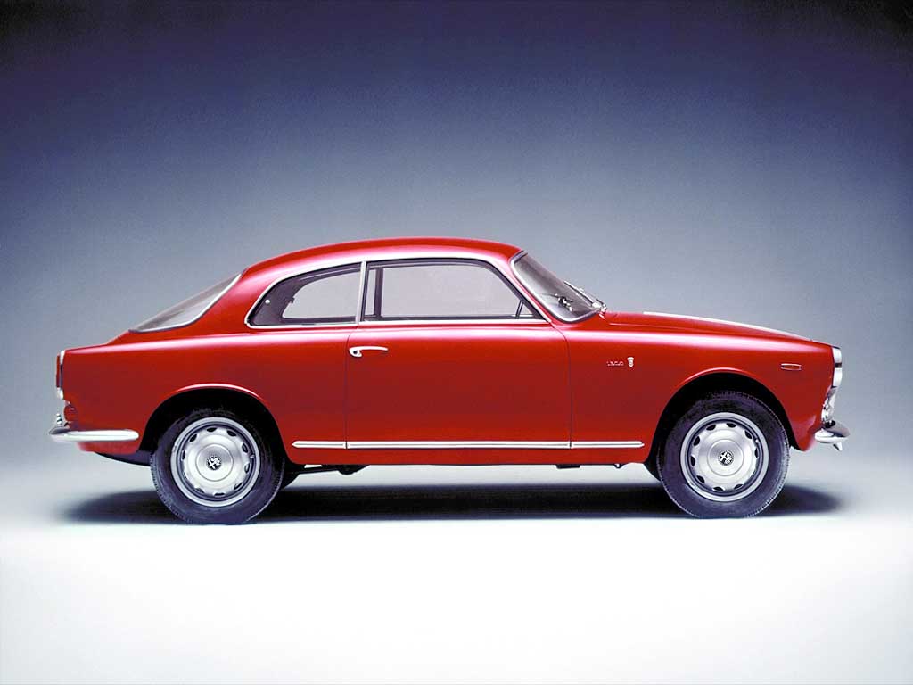 Alfa Romeo Giulietta V5 Mousepad