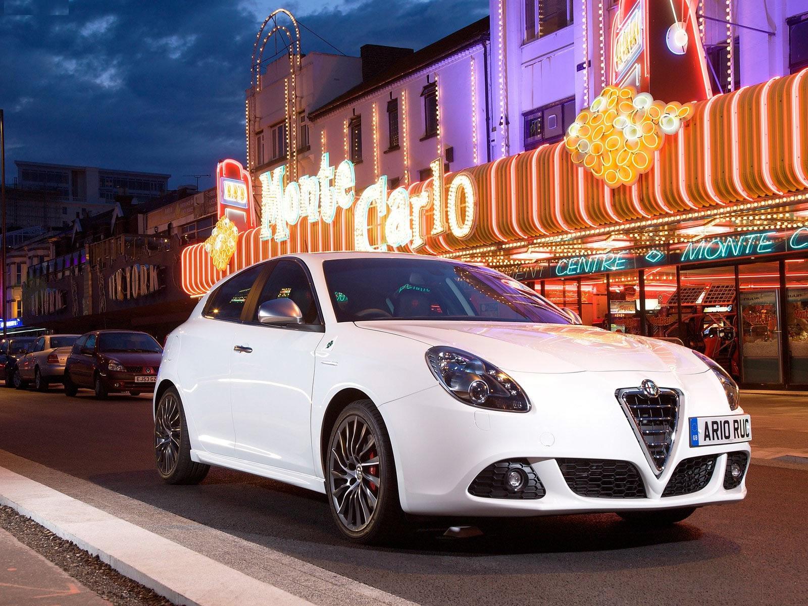 Alfa Romeo Giulietta V6 Mousepad