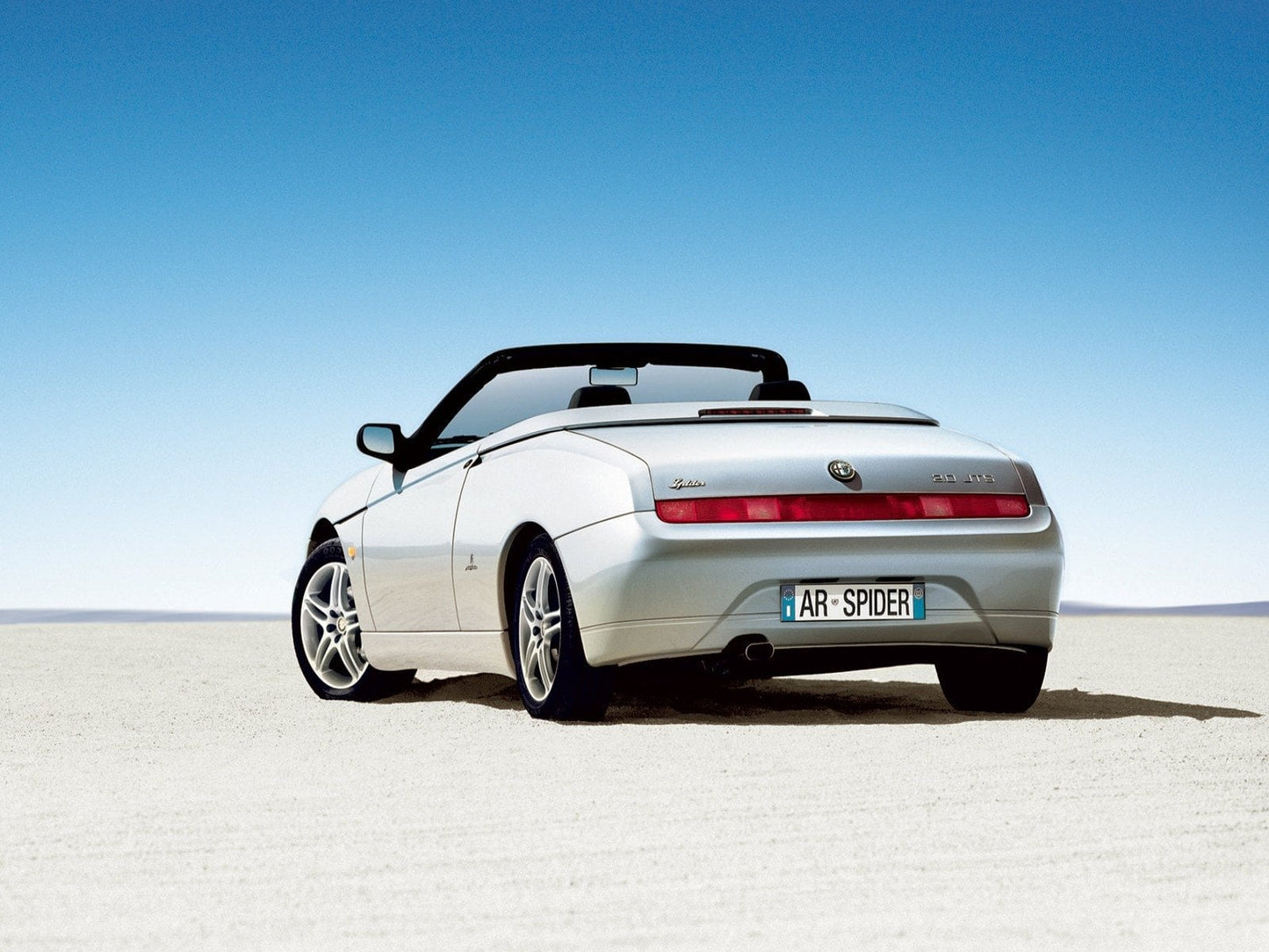 Alfa Romeo Spider V28 Mousepad