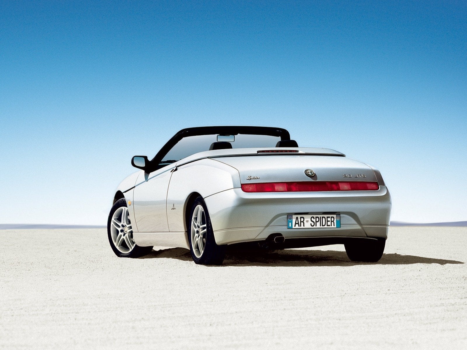 Alfa Romeo Spider V28 Mousepad