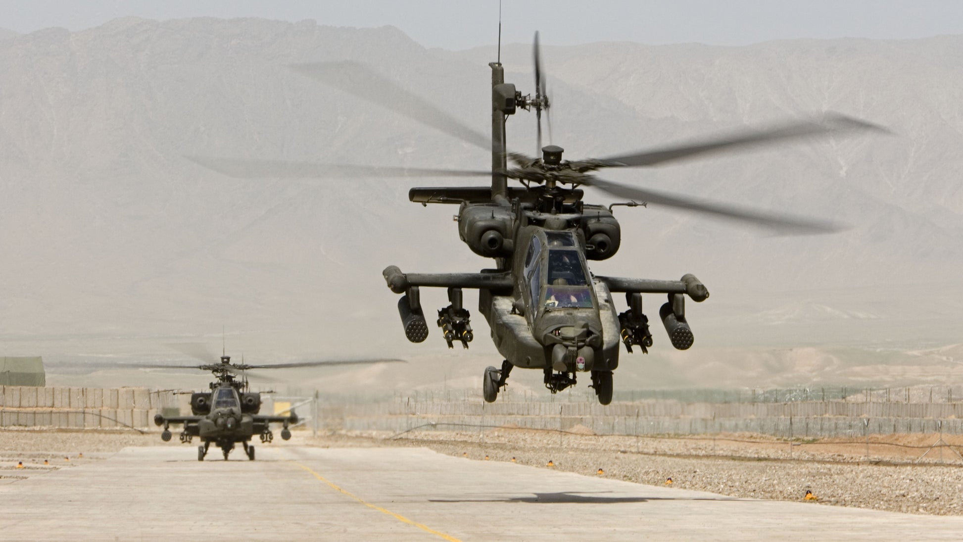Apache Helicopter V14 Mousepad Deskmat