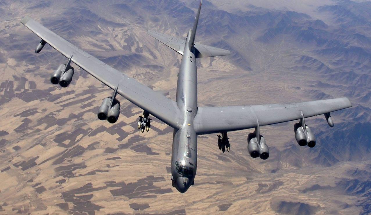 B-52 Stratofortress V18 Mousepad Deskmat