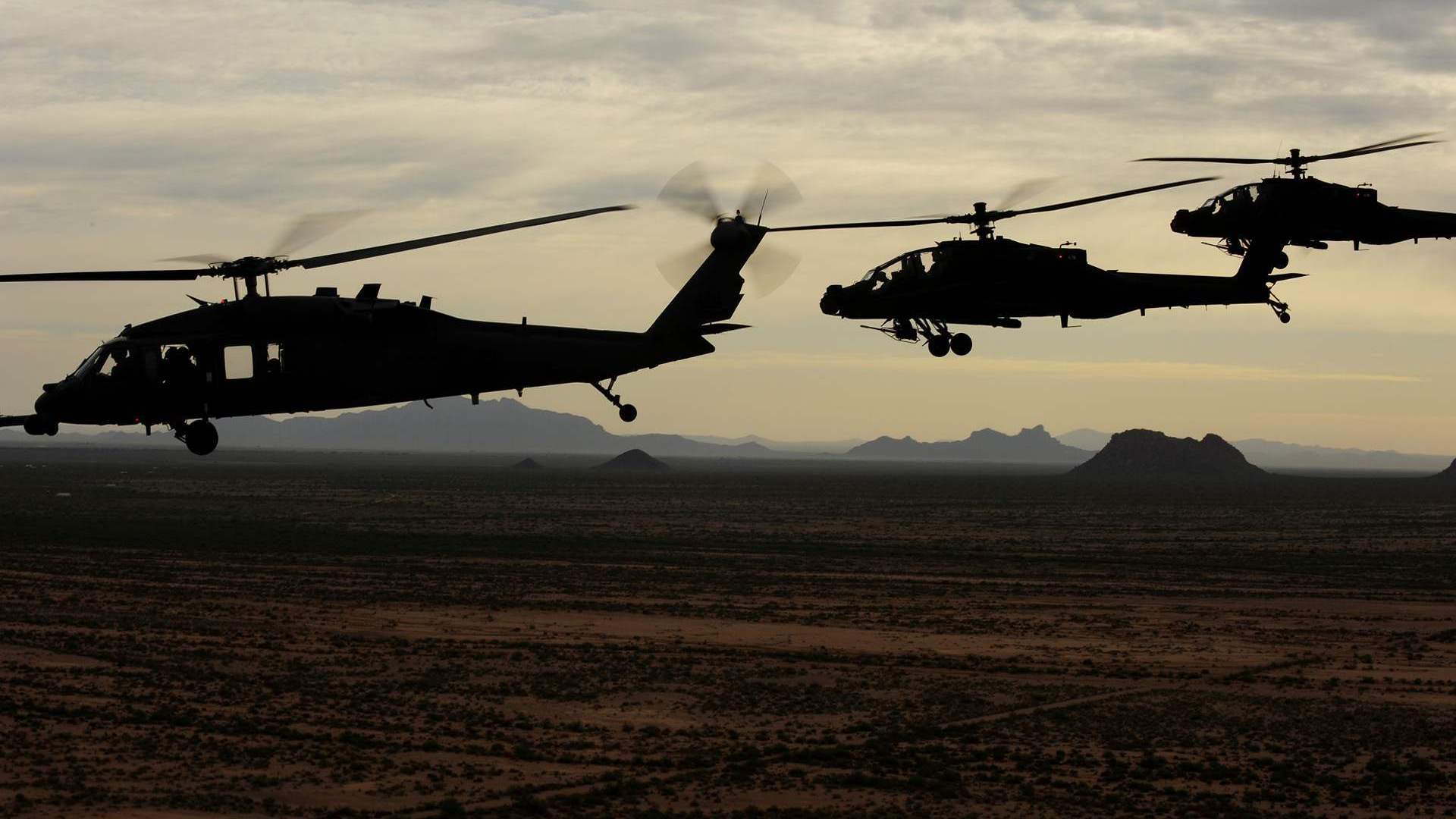 Black Hawk Helicopter V2 Mousepad Deskmat