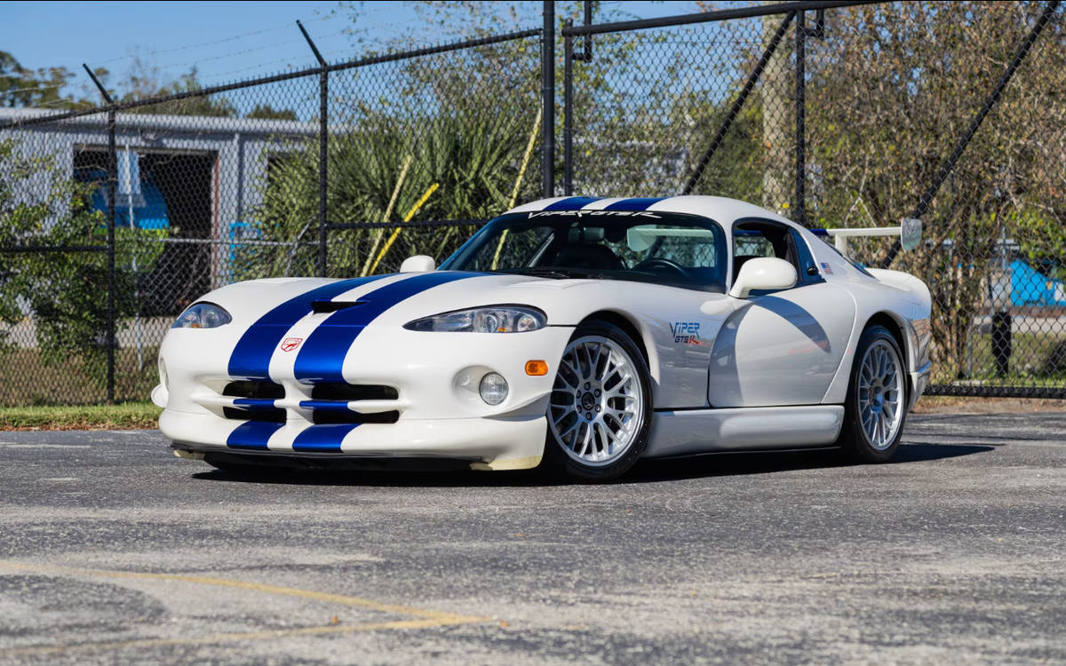 Dodge Viper V7 Mousepad