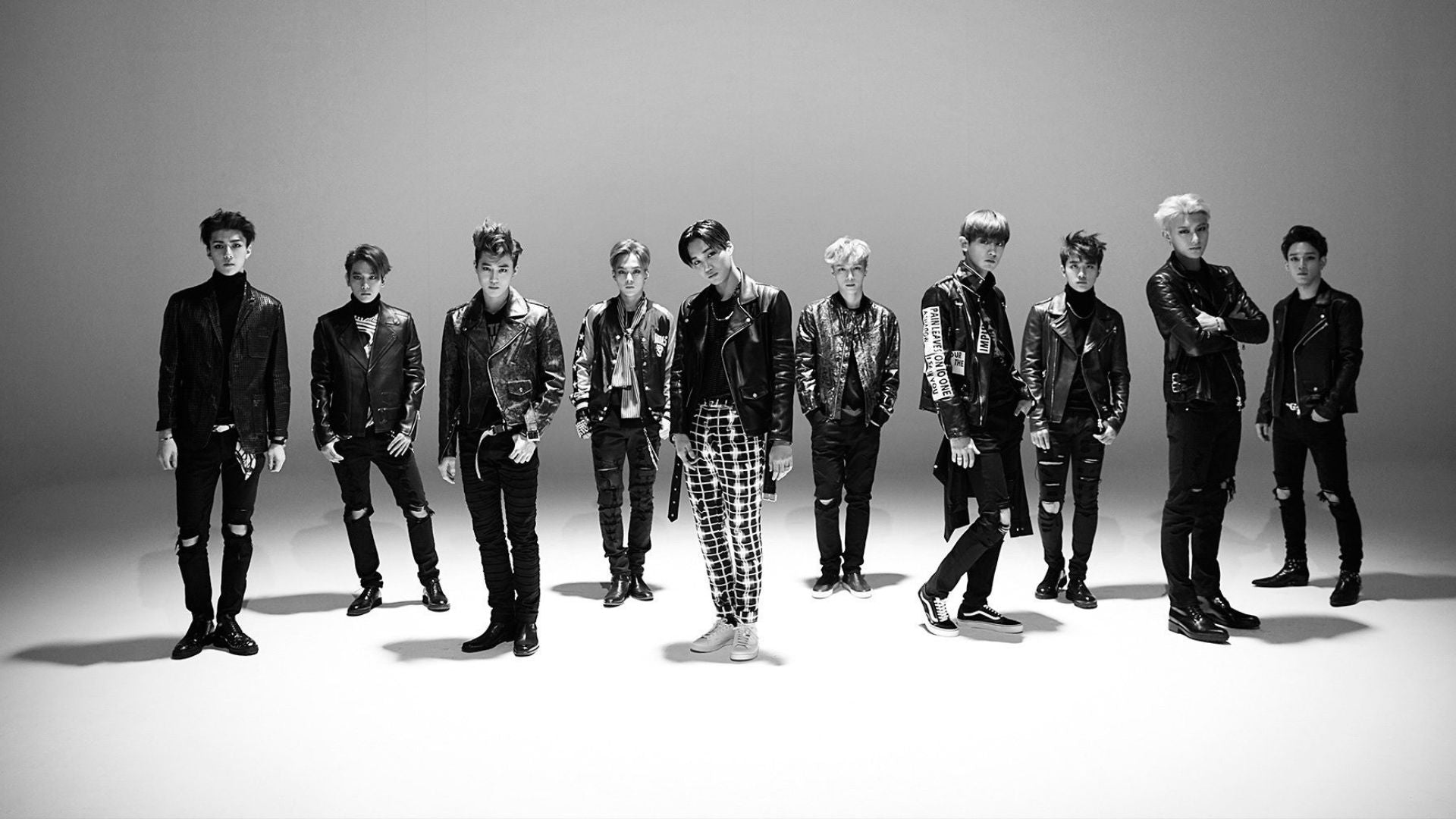 EXO V14 Mousepad