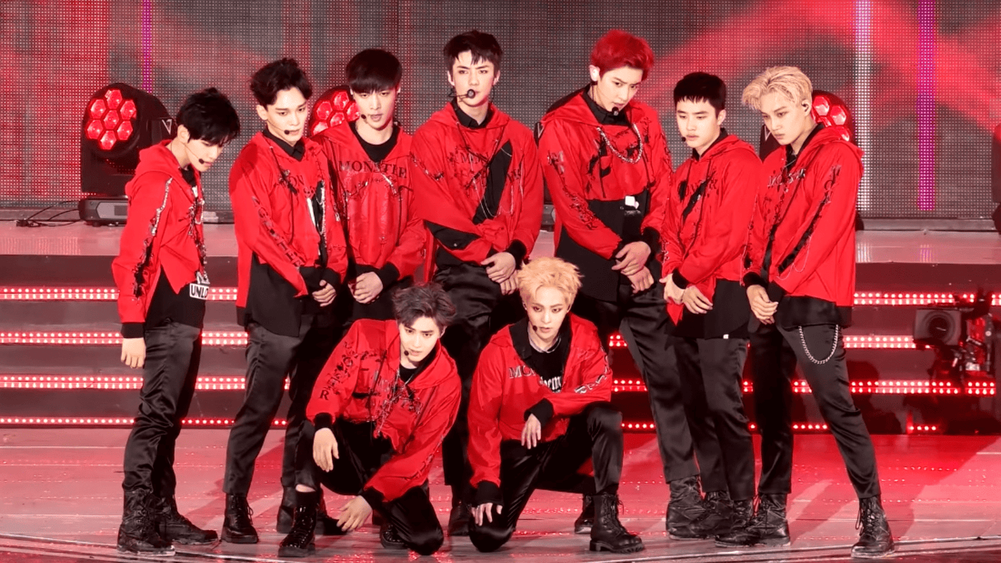 EXO V8 Mousepad