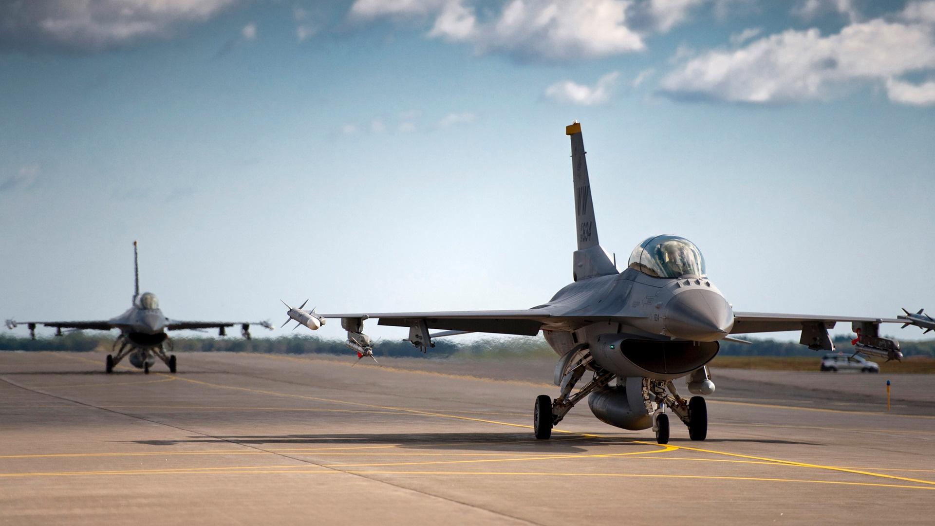 F-16 Fighting Falcon V11 Mousepad Deskmat