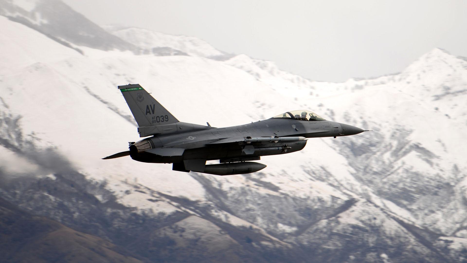 F-16 Fighting Falcon V6 Mousepad Deskmat