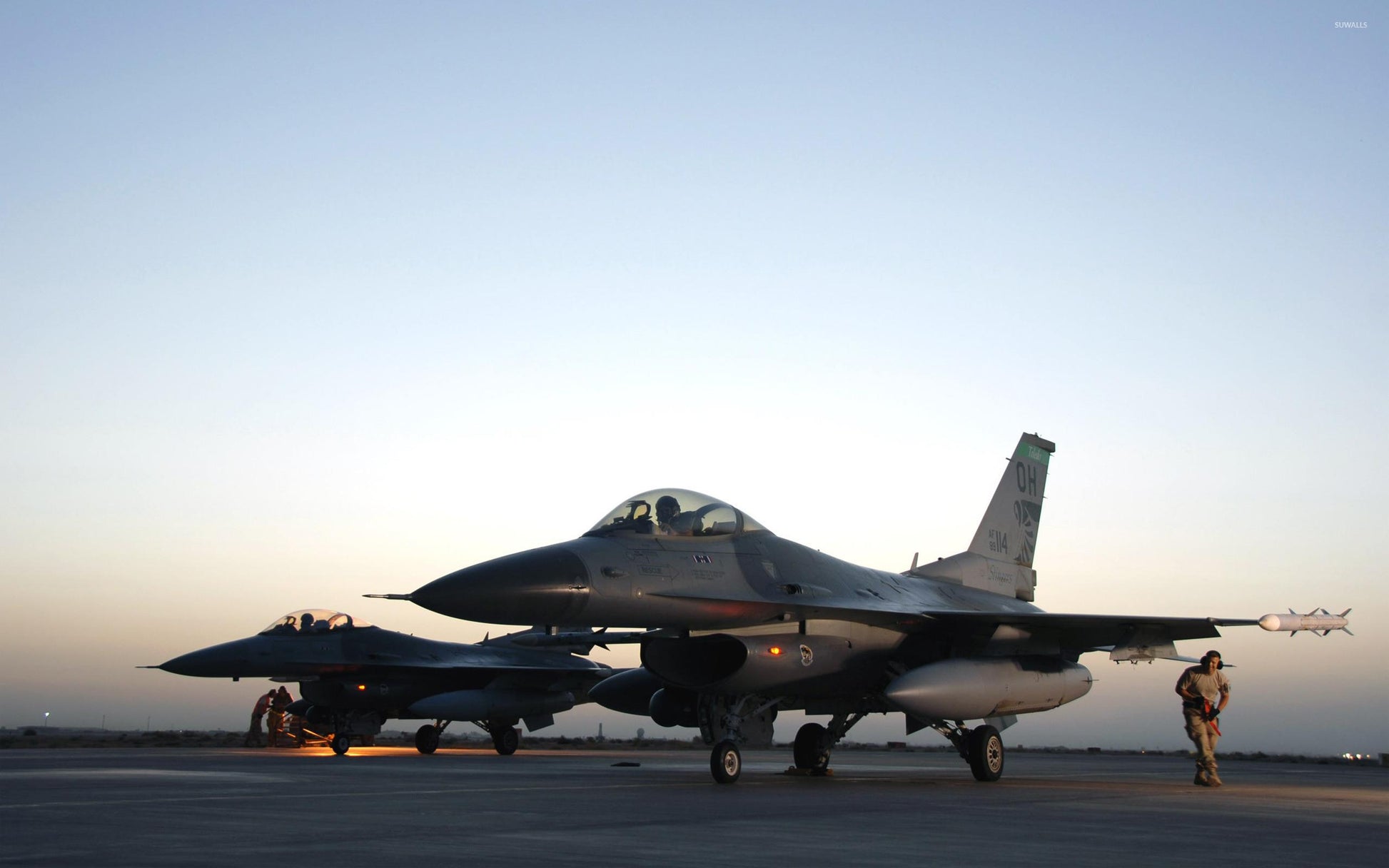 F-16 Fighting Falcon V8 Mousepad Deskmat