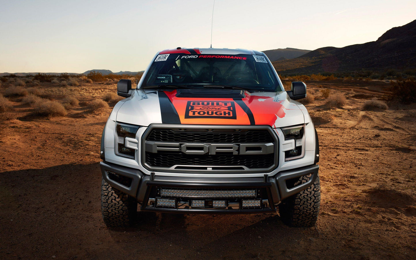 Ford F150 Raptor V16 Mousepad