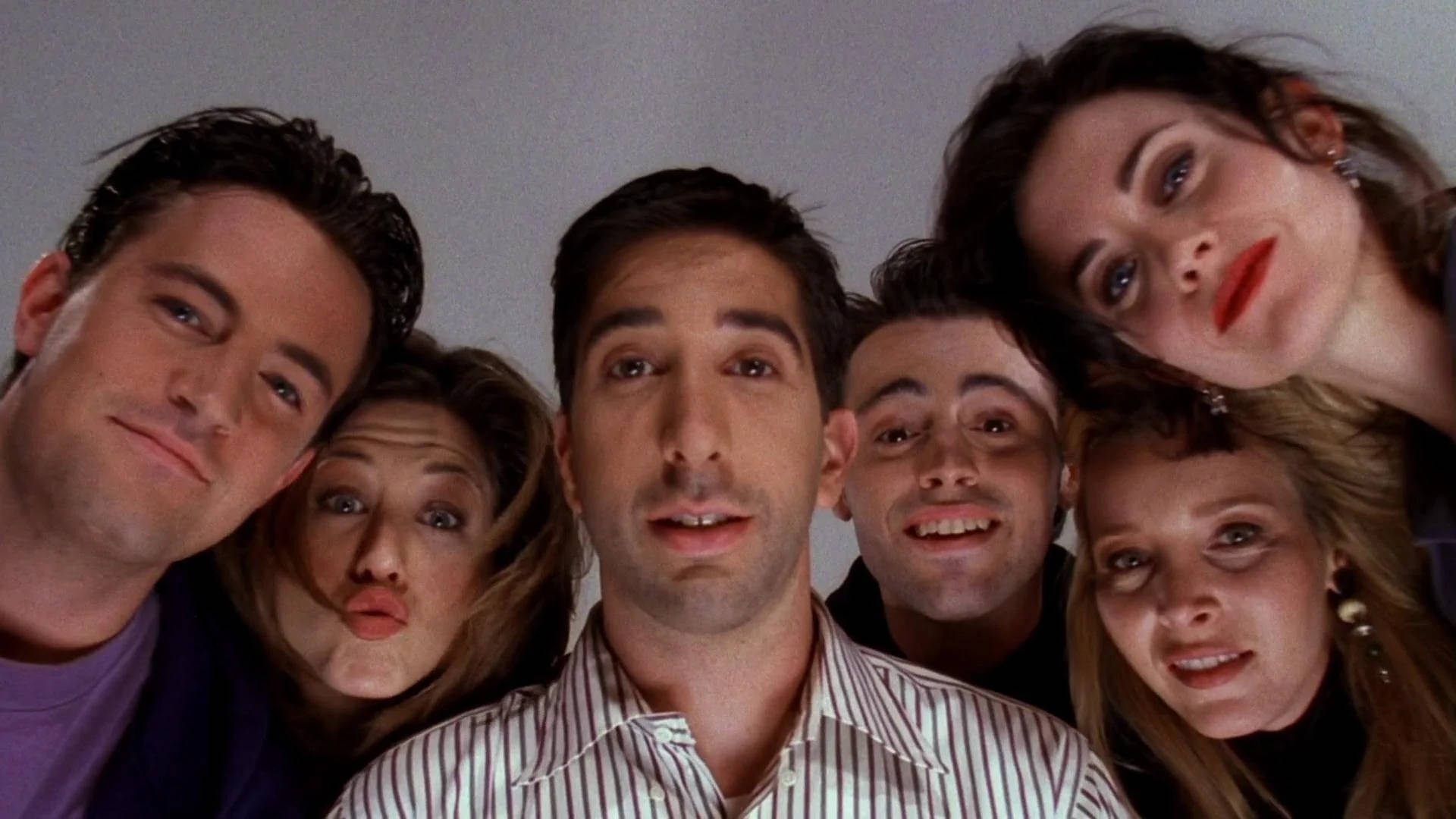 Friends V28 Mousepad