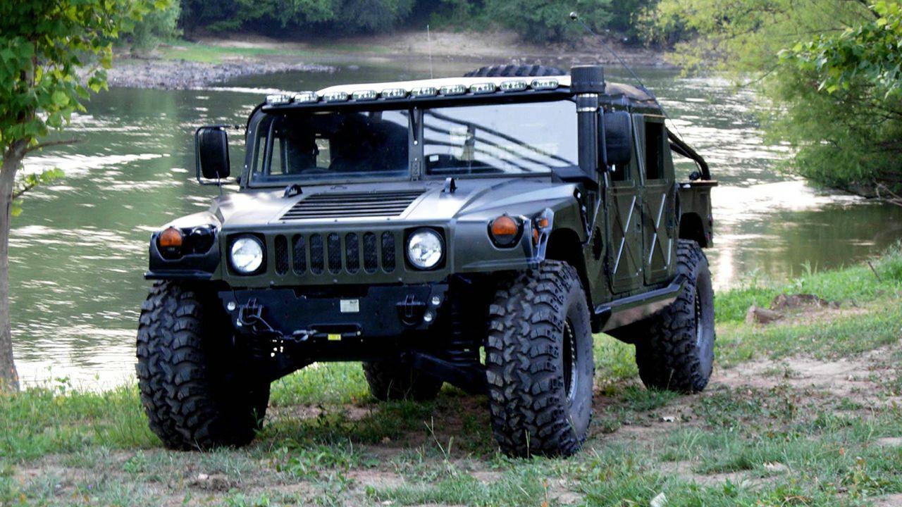 Humvee HMMWV V10 Mousepad Deskmat