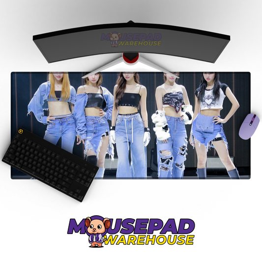 LE SSERAFIM V15 Mousepad Mockup