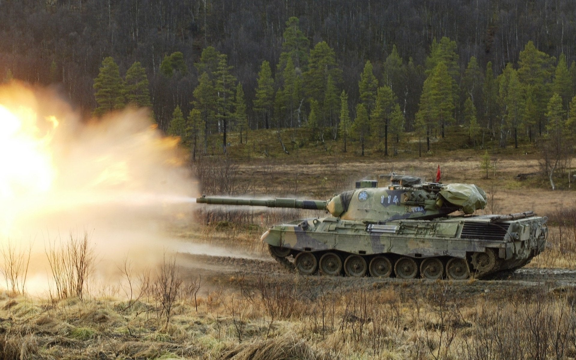 Leopard 2 Tank V12 Mousepad Deskmat