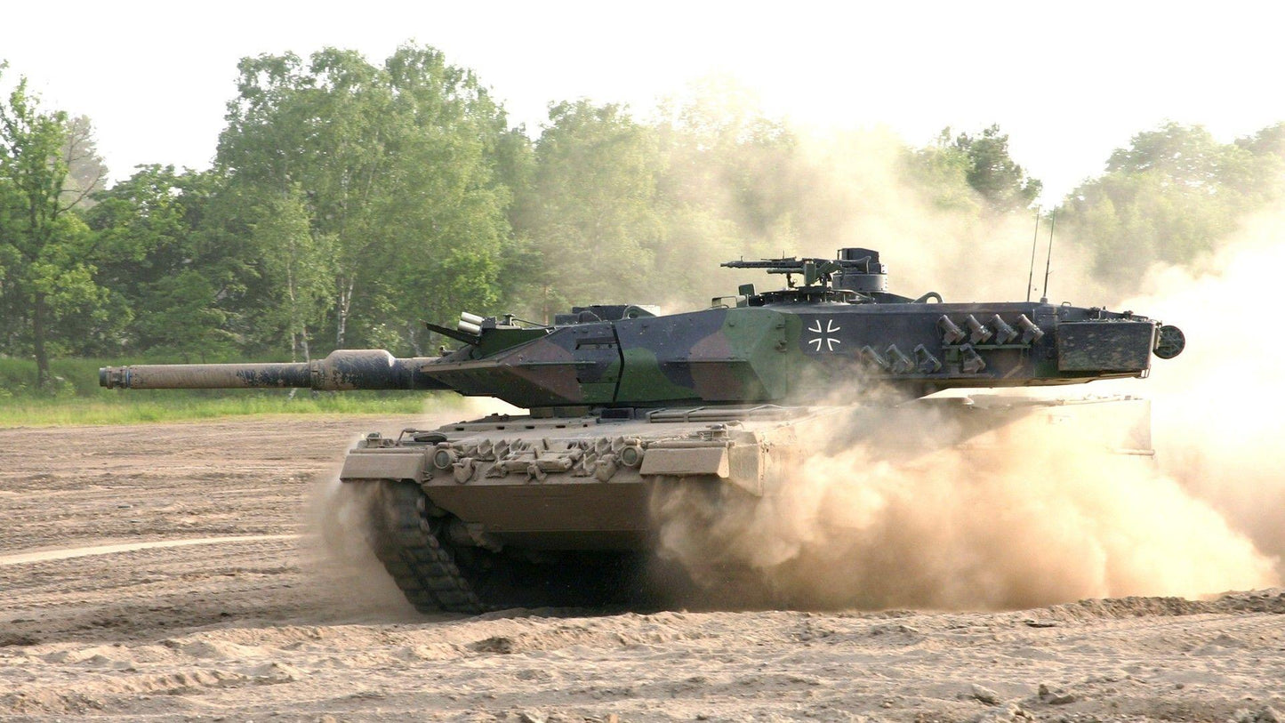 Leopard 2 Tank V1 Mousepad Deskmat