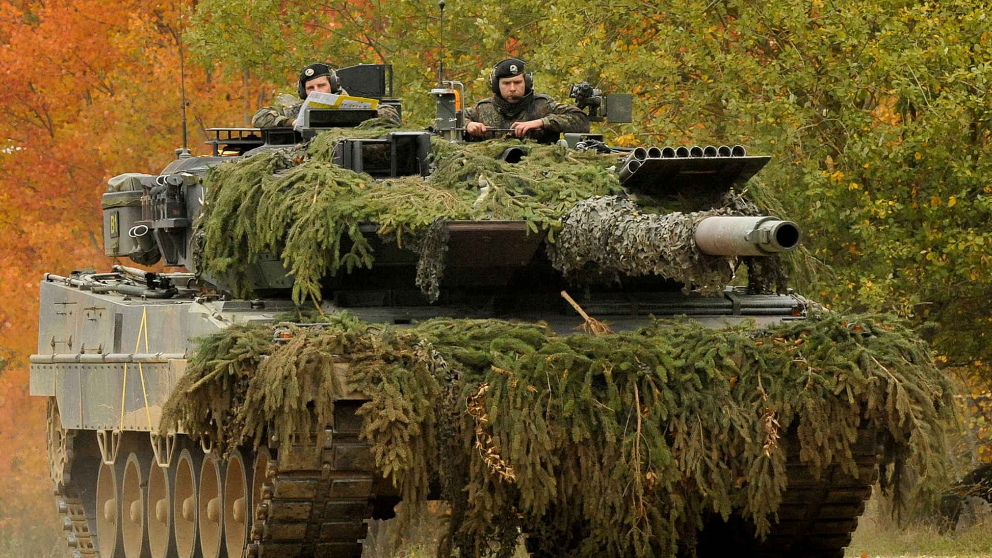 Leopard 2 Tank V24 Mousepad Deskmat