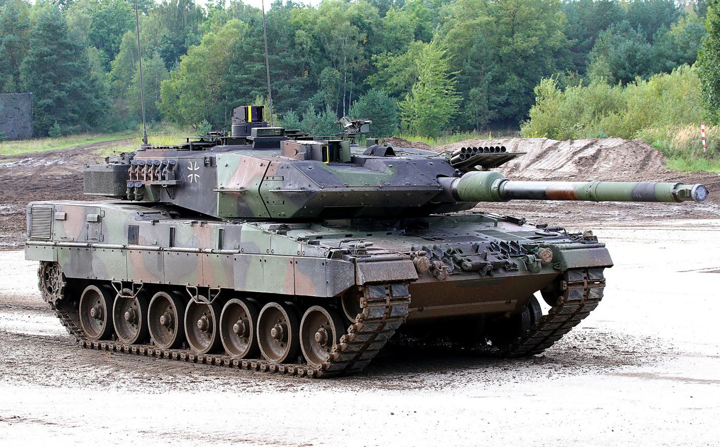 Leopard 2 Tank V8 Mousepad Deskmat