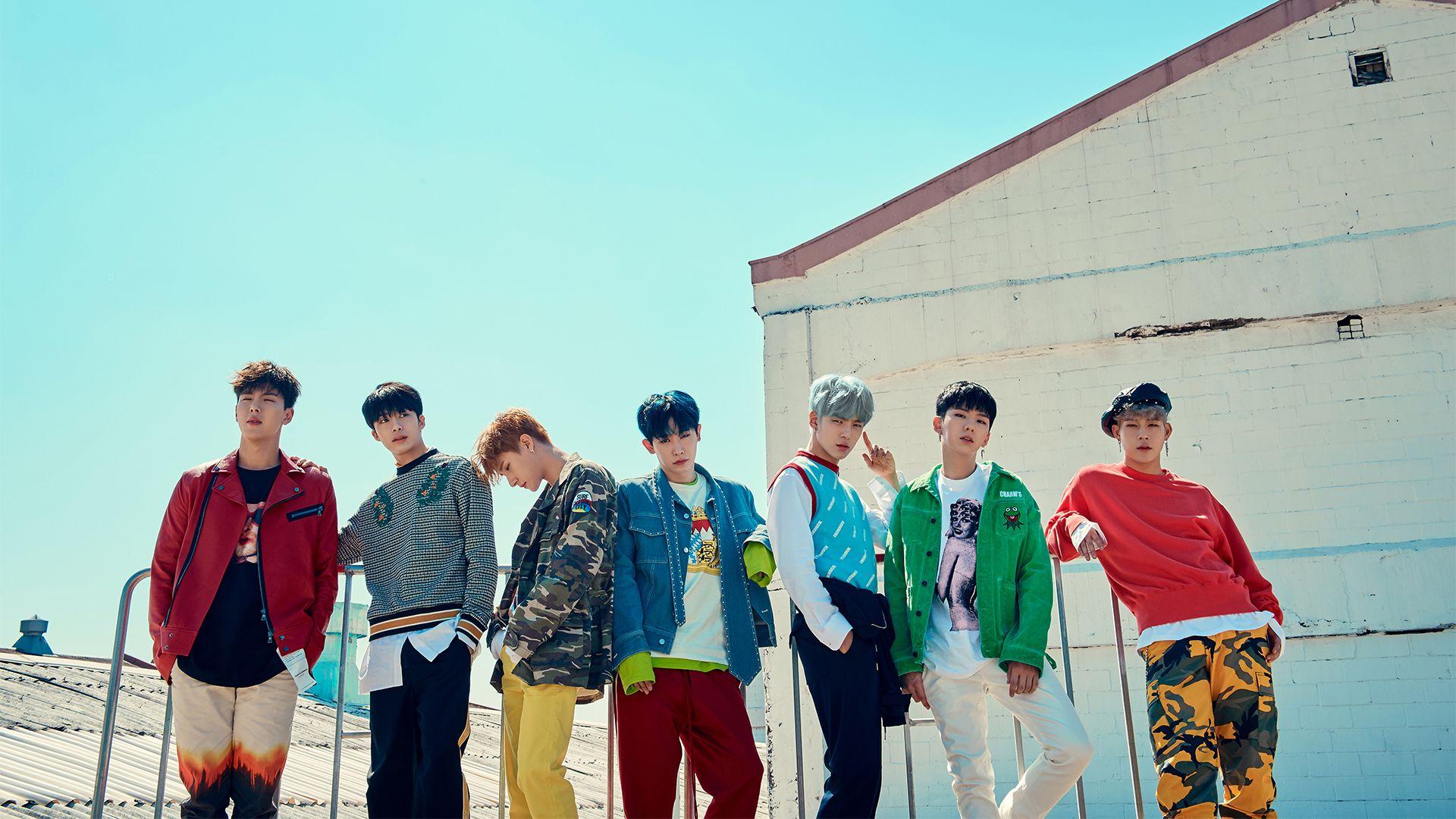 MONSTA X V17 Mousepad