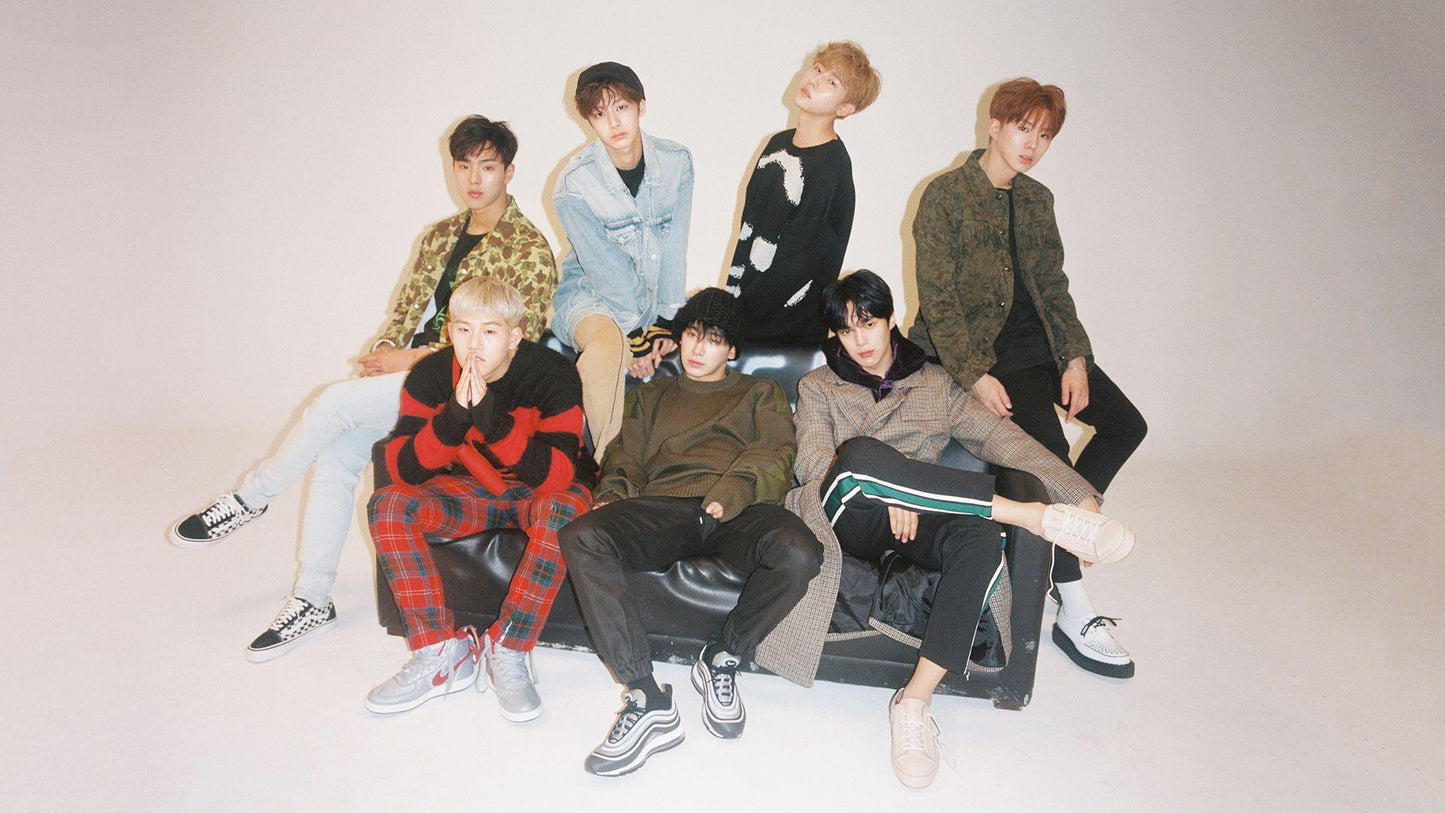 MONSTA X V34 Mousepad