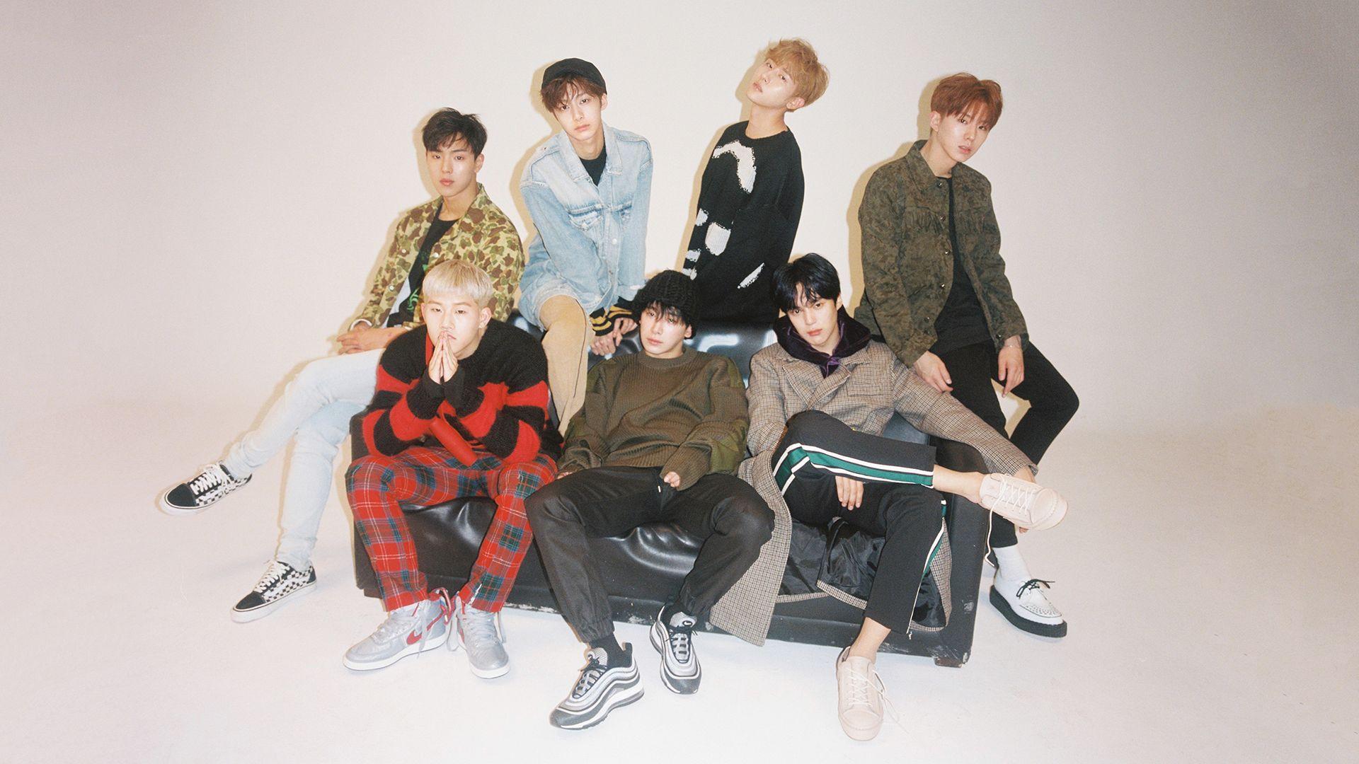 MONSTA X V34 Mousepad