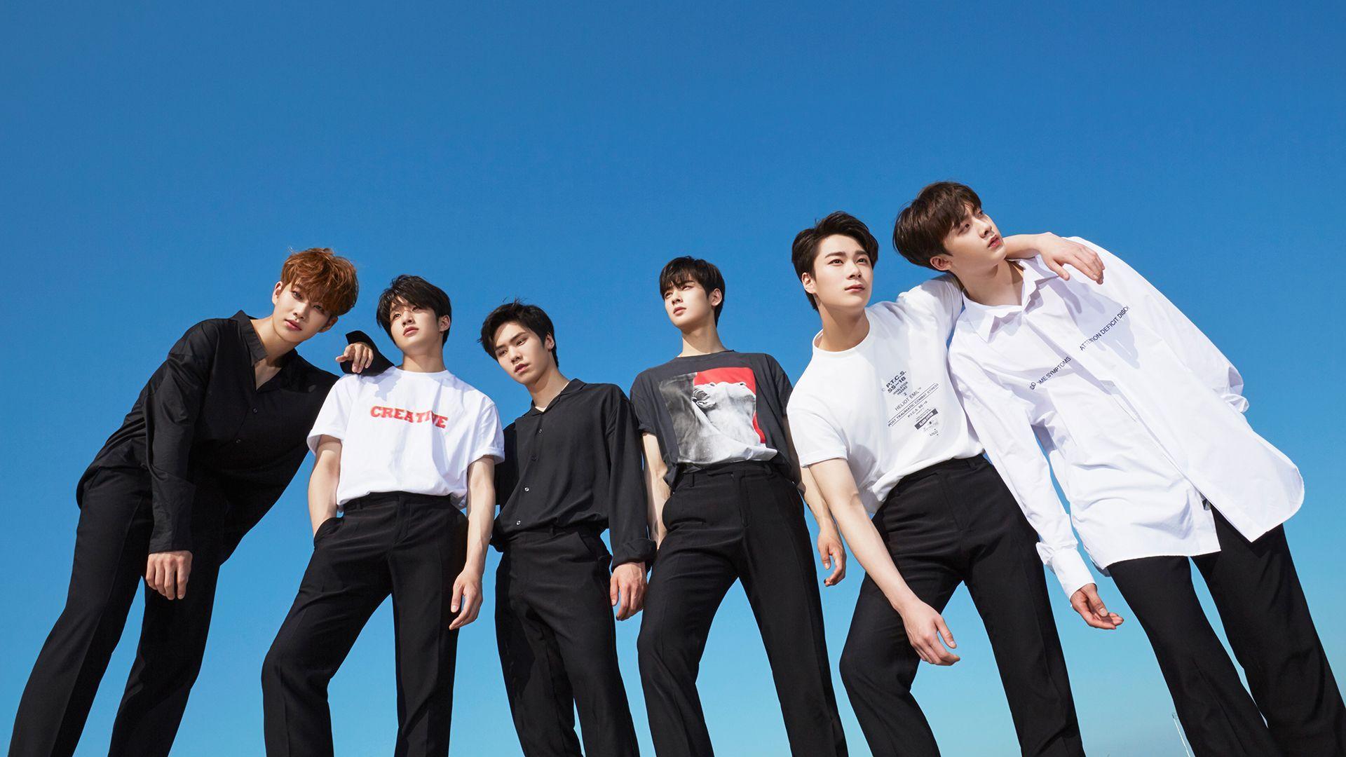 MONSTA X V35 Mousepad