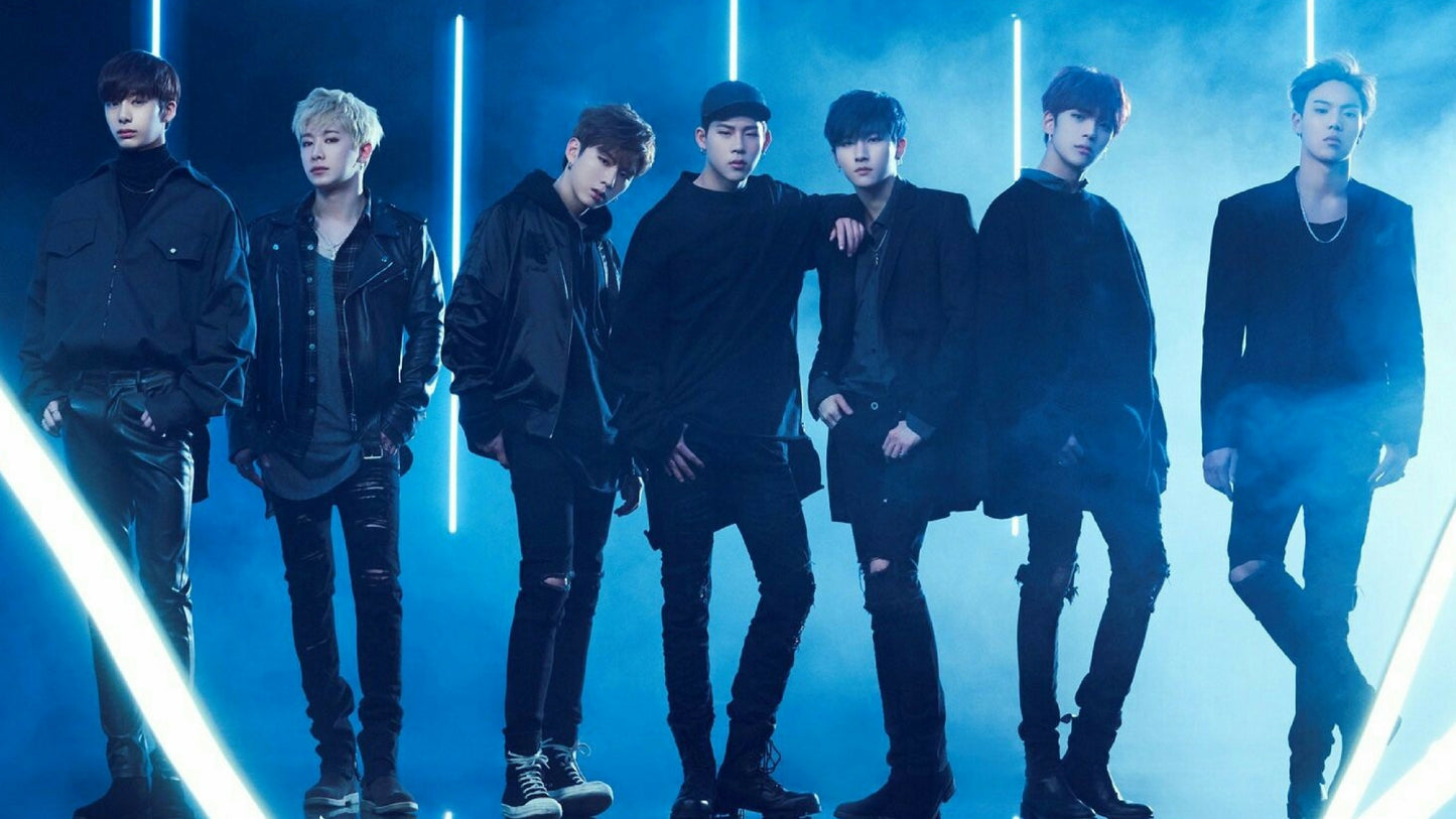 MONSTA X V42 Mousepad