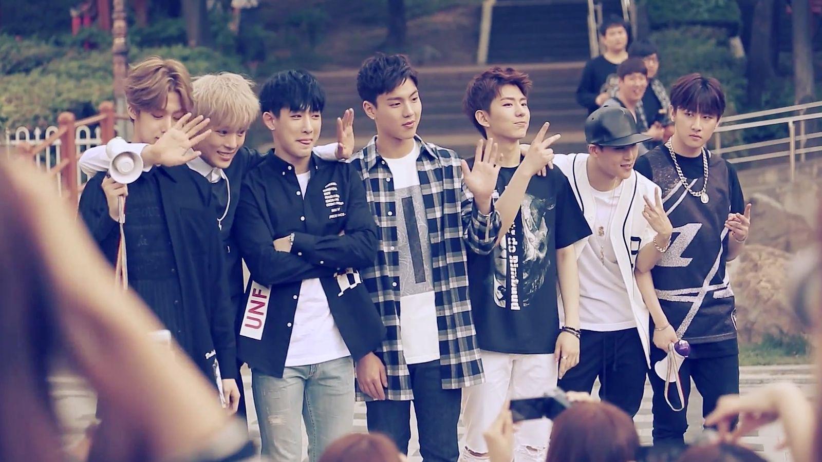 MONSTA X V6 Mousepad