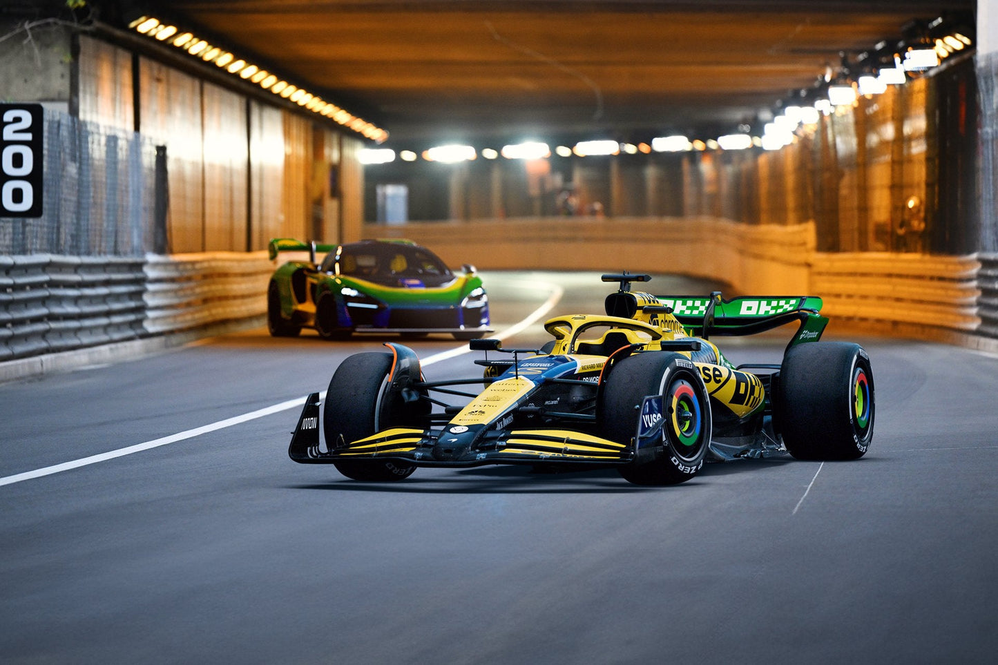 McLaren F1 V23