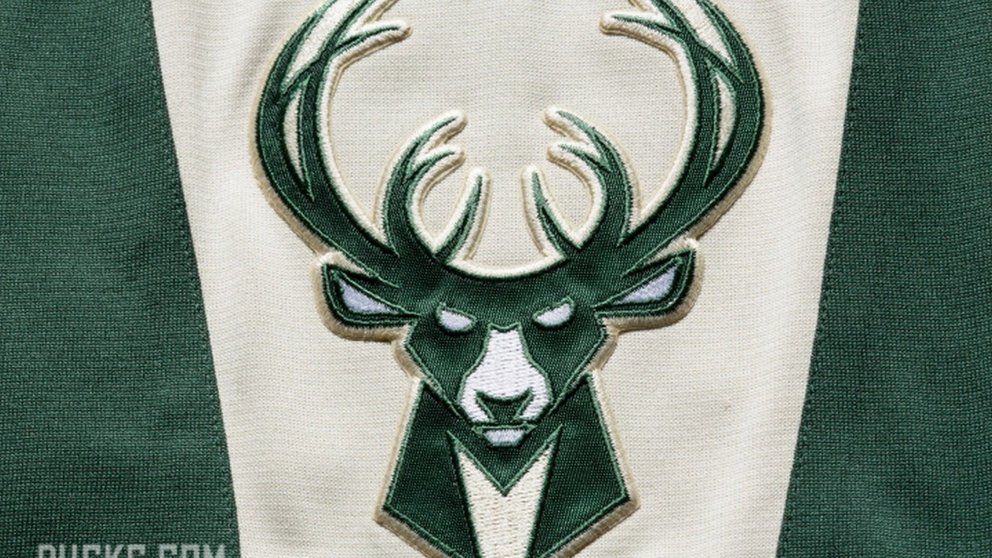 Milwaukee Bucks V8 Mousepad
