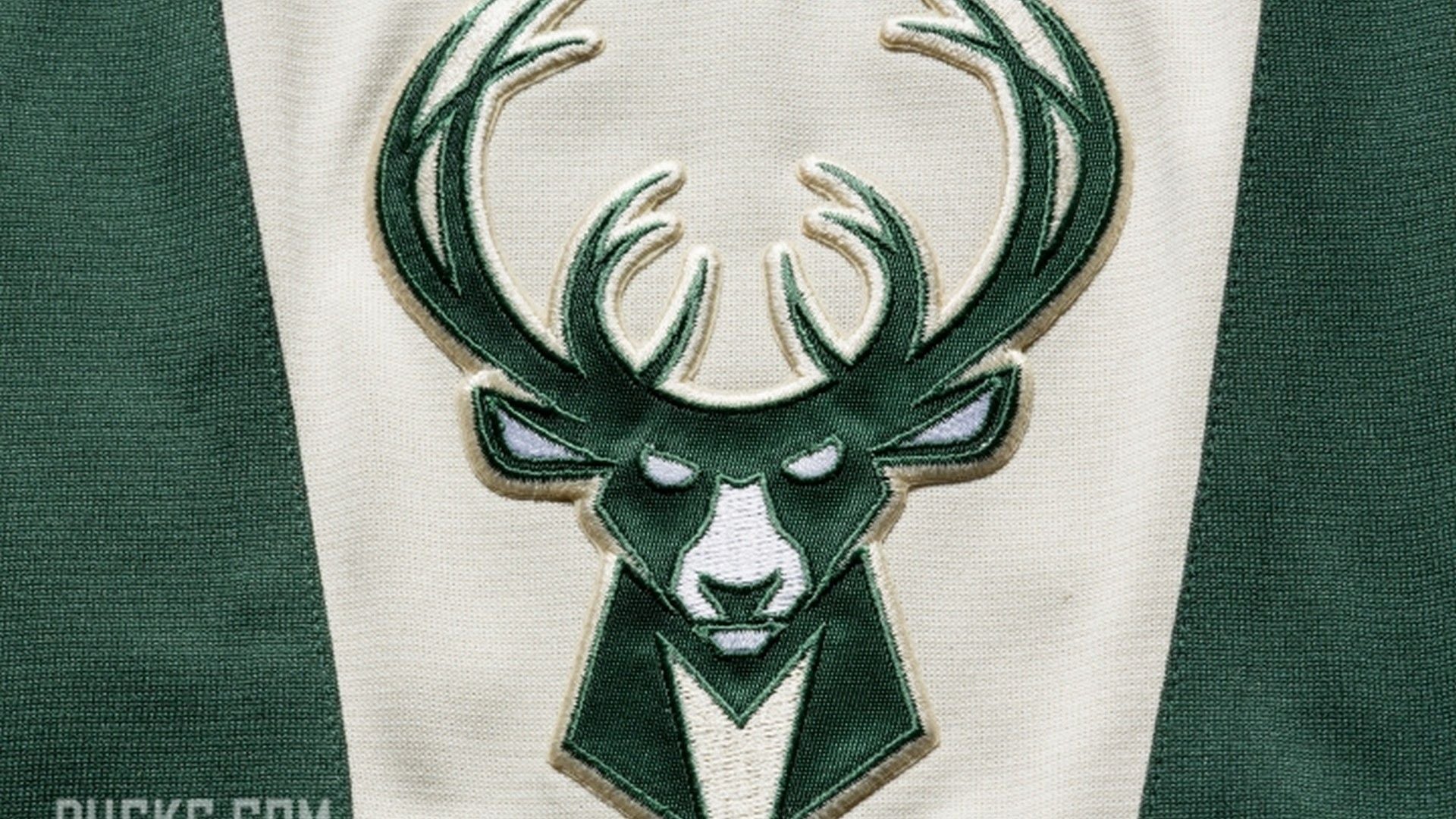 Milwaukee Bucks V8 Mousepad