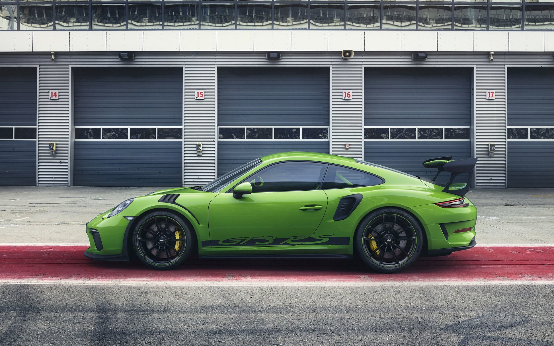 Porsche 911 GT3 RS V16 Mousepad