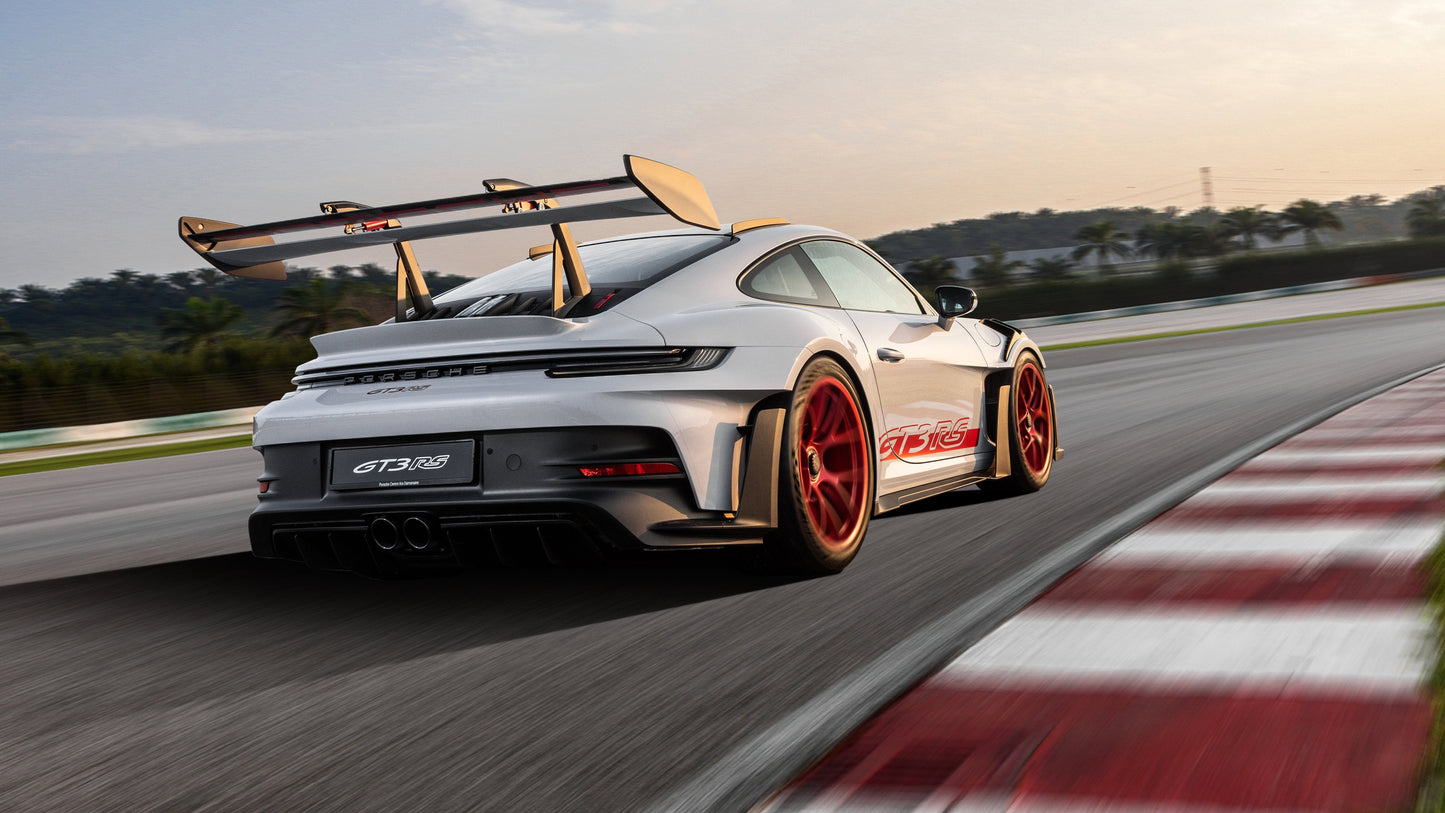 Porsche 911 GT3 RS V30 Mousepad