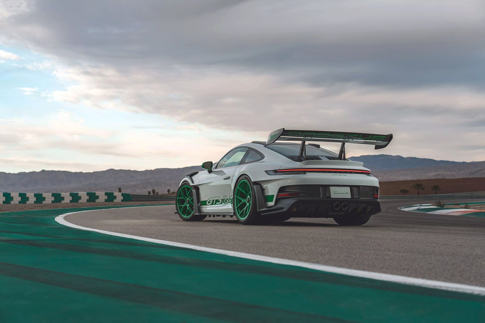 Porsche 911 GT3 RS V43 Mousepad